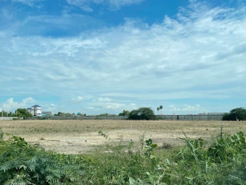 ដីសម្រាប់លក់បន្ទាន់ខ្លាំង ស្ថិតនៅព្រែកជ្រៃ | Land for urgent sale in Prek Chrey