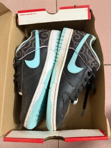 ស្បែកជើង Nike size 41