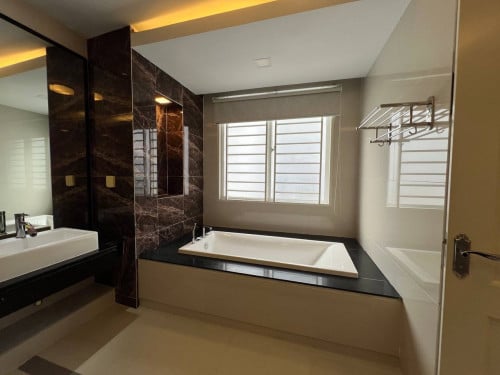 វីឡាឃ្វីន សម្រាប់ជួល / Villa Queen  for rent (In PH Boeung Snor)