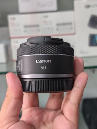 Canon RF 50mm F1.8 STM 98%