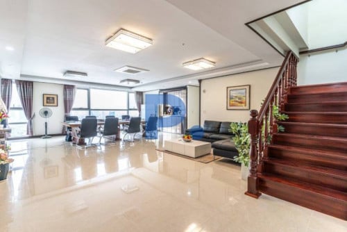 MASSIVE Penthouse 4 Bedrooms Condo Duplex for RENT in BKK1