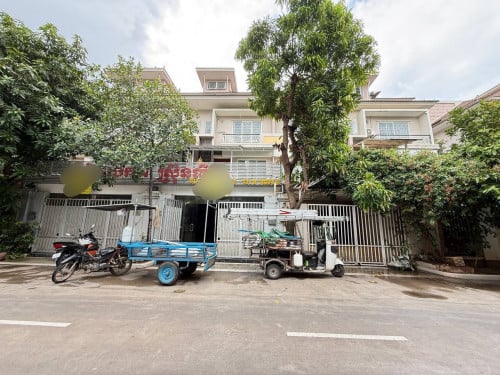 Villa Twin for rent at PH 18000$