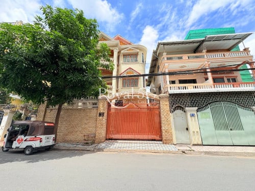 ផ្ទះវីឡាសម្រាប់ជួល នៅទួលទំពូង​