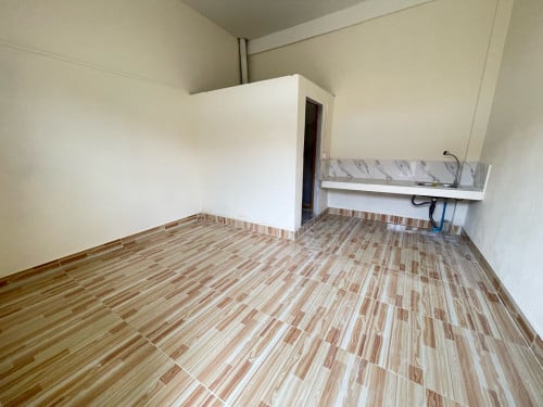 បន្ទប់​ជួល​លក់បន្ទាន់​