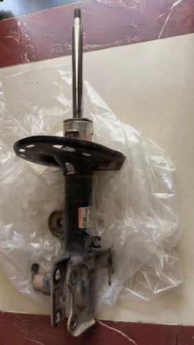 លក់បូមភ្លើង NX 200t ខាងឆ្វេង