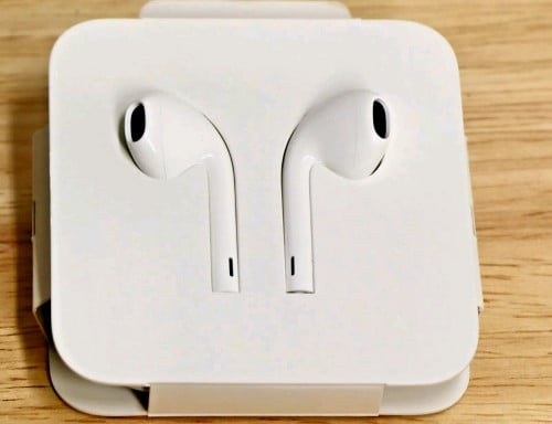 Apple Genuine EarPods Lightning មានស្តុកវិញហើយ
