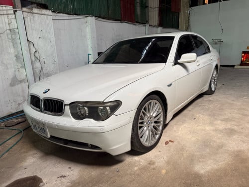 BMW740i