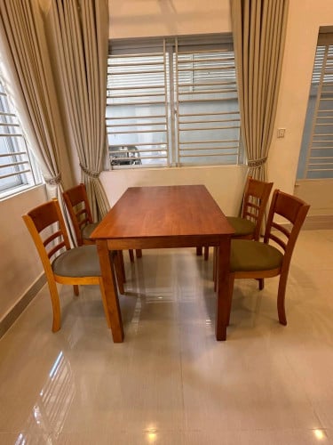Dining table set