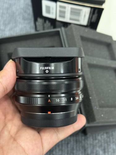 Fujifilm XF 18mm F2 R Full box 99%