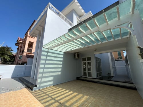 Villa For Rent in Elite Town (Diamond Island)