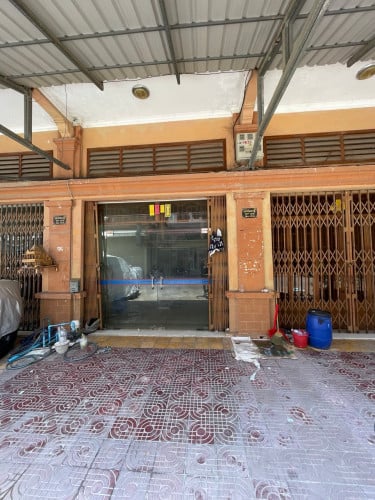ផ្ទះជួល​ នៅបុរីពិភពថ្មីត្រពាំងថ្លឹង ចុះពីផ្លូវវេងស្រេង​ប្រហែល30ម៉ែត្រ