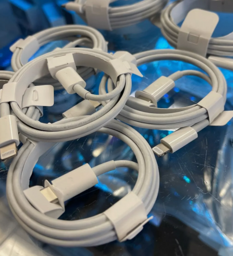 ខ្សែសាក iPhone 14 Pro Max Original 100%  ដកពីប្រអប់