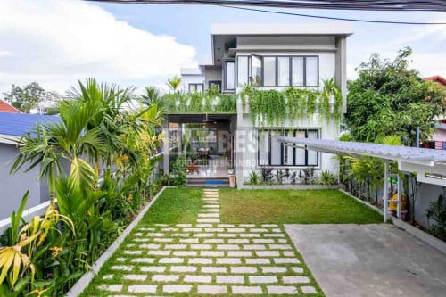 Lush Garden 3 Bedroom House For Rent In Siem Reap – Sala Kamreouk