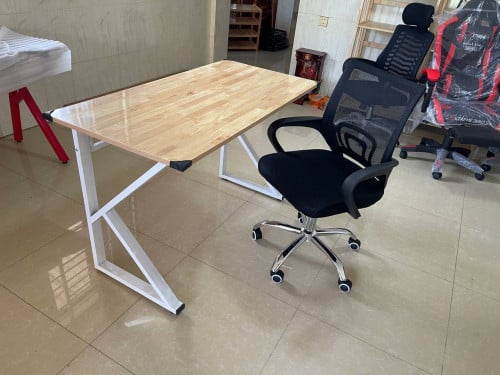 តុកៅអីរៀនឬធ្វើការ