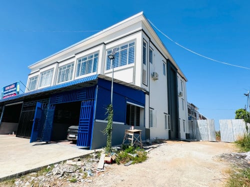 ផ្ទះលក់បុរី រតនៈ ក្រុងកំពង់ចាម