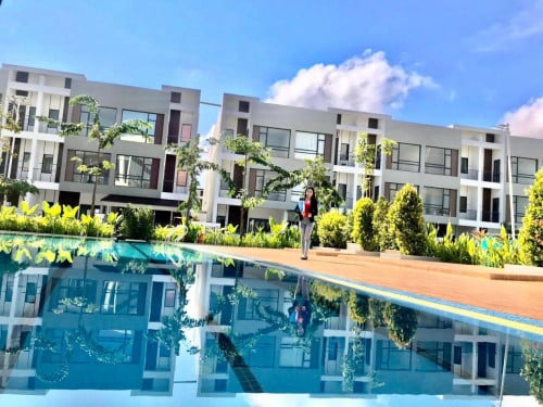 មានសម្ភារៈ