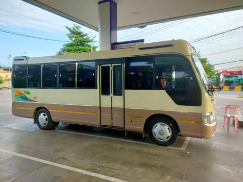 រថយន្កក្រុងជួល Bus 25 seats and 45 Seat Bus Rental
