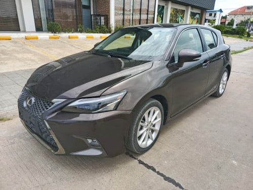 Lexus CT-200h Premium Full Option