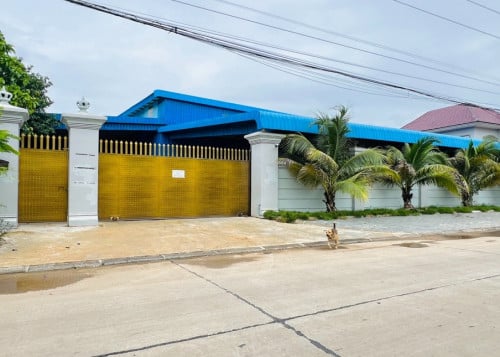 ឃ្លាំង និងវីឡាទោលលក់បន្ទាន់