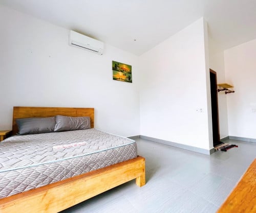 Available room for rent