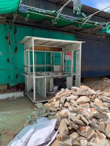 តូបលក់ធូ ធូ