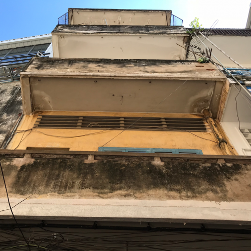 ផ្ទះល្វែងលក់បន្ទាន់ជាន់ទី1 នៅផ្សារចាស់ 旧市场的紧急公寓 $65,000