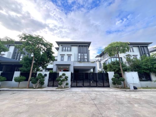 វីឡាឃ្វីន(ដីវែង)សម្រាប់លក់ / QUEEN VILLA FOR RENT (បុរីជីបម៉ុង៥០ម៉ែត្រ​)