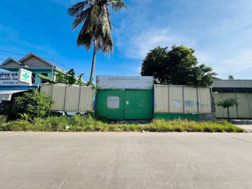 ដីលក់បន្ទាន់ ក្រុងតាខ្មៅ