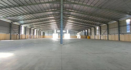 ឃ្លាំងរោងចក្រសម្រាប់ជួលក្បែផ្លូវកប់ស្រូវ