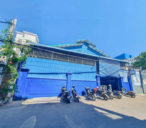 ដីនិងឃ្លាំងសម្រាប់លក់!!