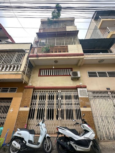 ផ្ទះលក់ទីតាំងល្អនៅក្នុងខណ្ឌទួលគោក