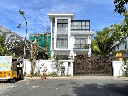 វីឡាទោលសម្រាប់លក់ បុរីវីឡាថោន​ ជិតសាលាISPP