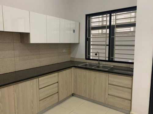 វីឡាកូនកាត់សម្រាប់ជួល / LA Villa for rent (បុរីវីឡាថោន / in Borey villa town)