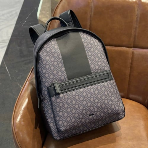 កាបូប Pedro