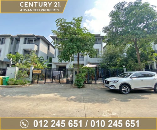 🏘 វីឡាភ្លោះ (Twin) ក្នុងបុរី ជីបម៉ុង50ម ត្រូវការលក់បន្ទាន់ខ្លាំង ​