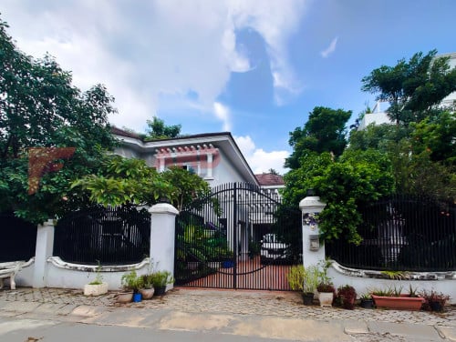 🏡 Spacious 4-Bedroom Villa for Rent – Swimming pool- Borey North Bridge.