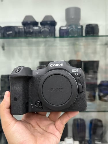 Canon R7 Body 99%