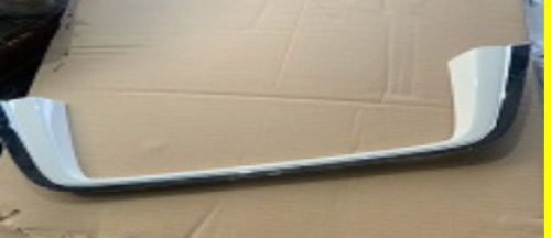 ស៊ុមផ្លាកលេខ Land Cruiser