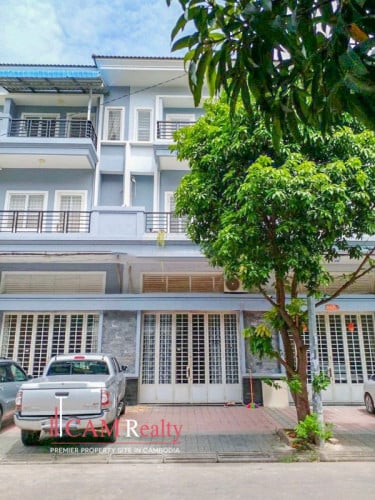 5 Bedrooms Link House For Rent at Camko