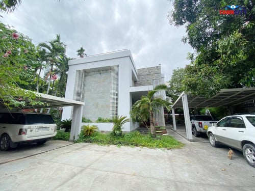 Modern Villa For Sale in Boeung Keng Kang Area