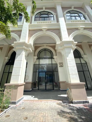 ផ្ទះអាជីវកម្មលក់បន្ទាន់ខ្លាំង បុរីប៉េងហួតដឹស្ដាដាយមិន