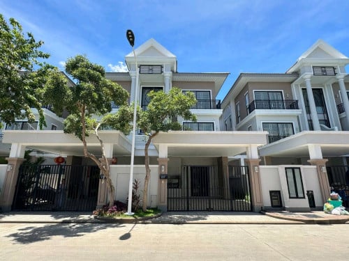 វីឡាភ្លោះ A សម្រាប់ជួល | Villa Twin A for Rent