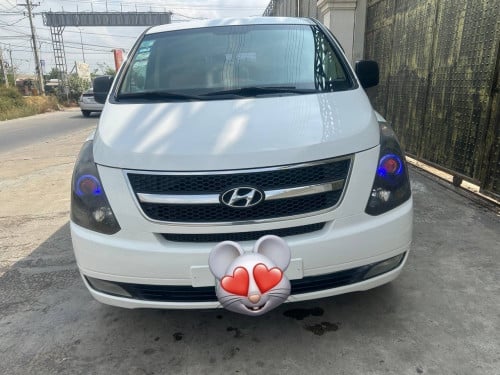 ឡានជួល car rental