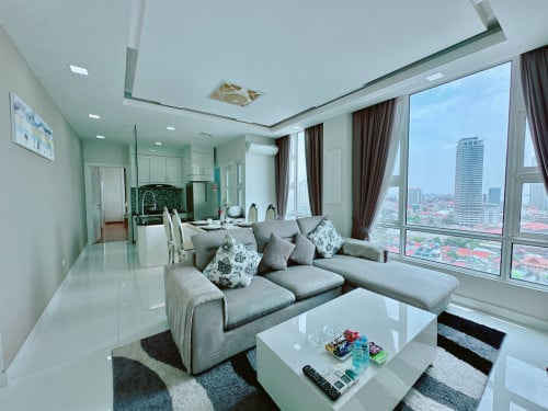 Modern Three bedroom for rent at Riverside View 🍀