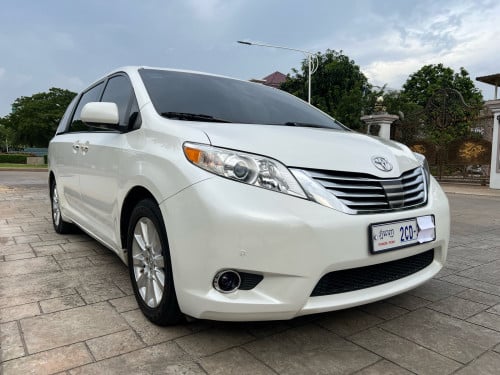 Sienna 2011 XLE Limited Full ពេញ ប៉ុង1 ឡានម្ចាស់ផ្ទាល់ប្រើដៃ1