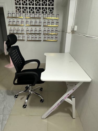 Table and chair office (ឈុតតុធ្វើការ)