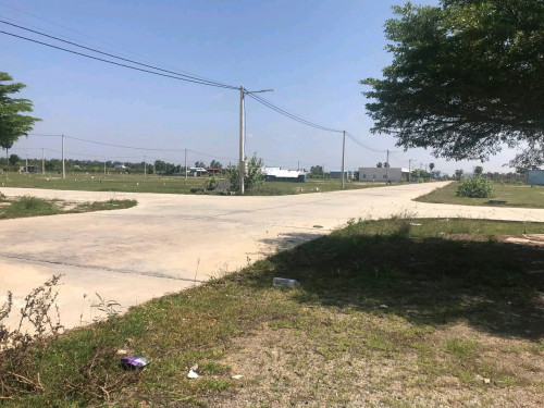 ដីធ្លីលក់បន្ទាន់តំលៃក្រោមទីផ្សារ