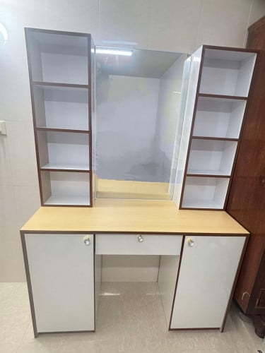 ទូរសំអាងសាច់ល្អមិនពុក​Good quality, non-toxic cosmetics