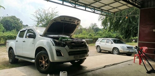 warehouse and land good price and good location for sell, or rent ដីឃ្លាំ់តម្លៃពិសេសជួល/លក់