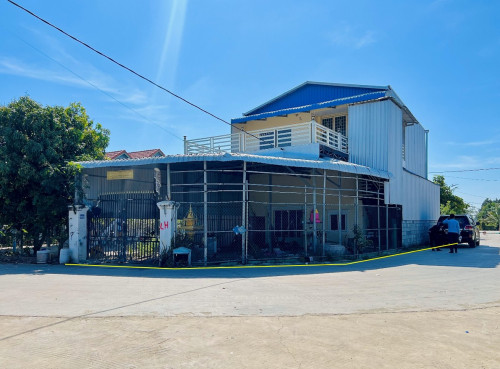 លំនៅដ្ឋានលក់បន្ទាន់ ស្រុកកណ្តាលស្ទឹង